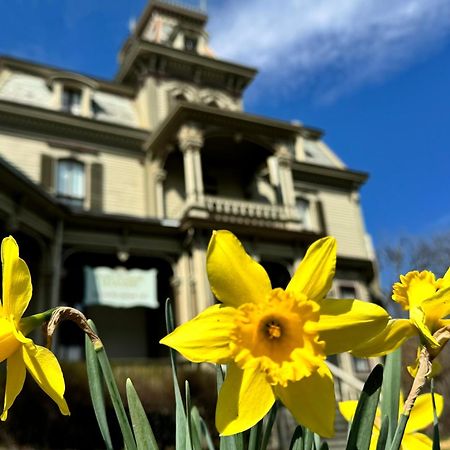 Garth Woodside Mansion Bed And Breakfast Hannibal Exterior photo